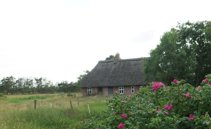 tilstænget hus
